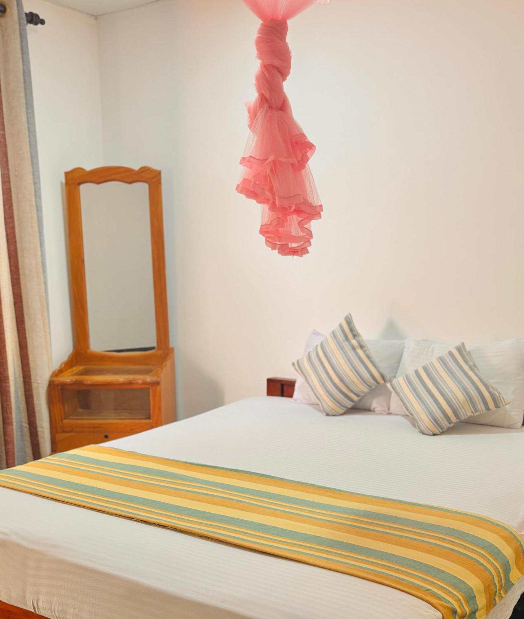 Werala Beach Resort 卡尔皮蒂耶 外观 照片